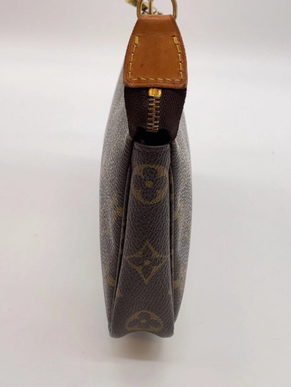 Authentic Louis Vuitton Pochette Accessoires Monogram Canvas Shoulder Bag - Picture 6 of 16